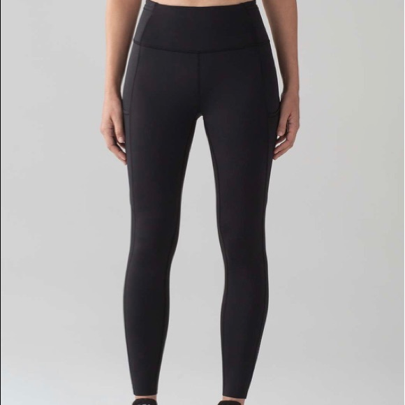 Lululemon Fast and Free 7/8 Legging - Picture 4 of 12